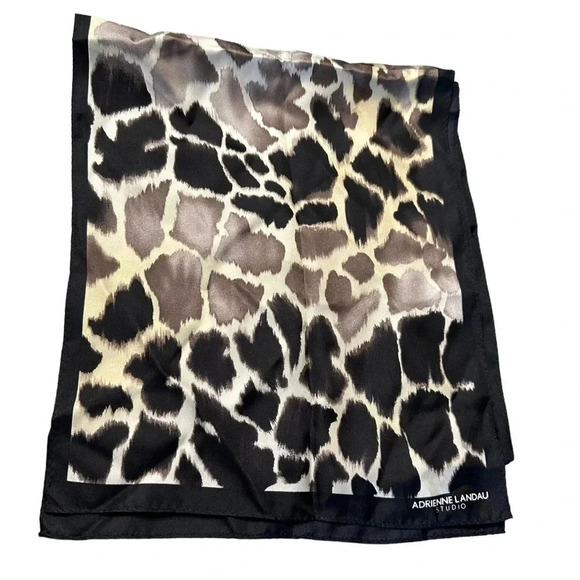 Adrienne Landau silk animal‎ print 53 x 11 scarf - Picture 3 of 5